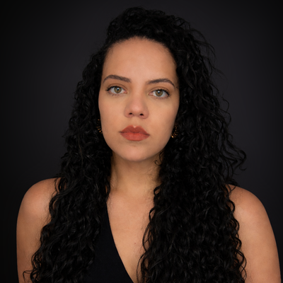 Dra. Isabella Cardoso Silveira